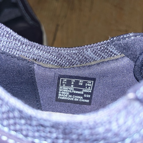 Clark’s women’s Cloudsteppers slip on loafer sneakers in navy - Picture 5 of 5